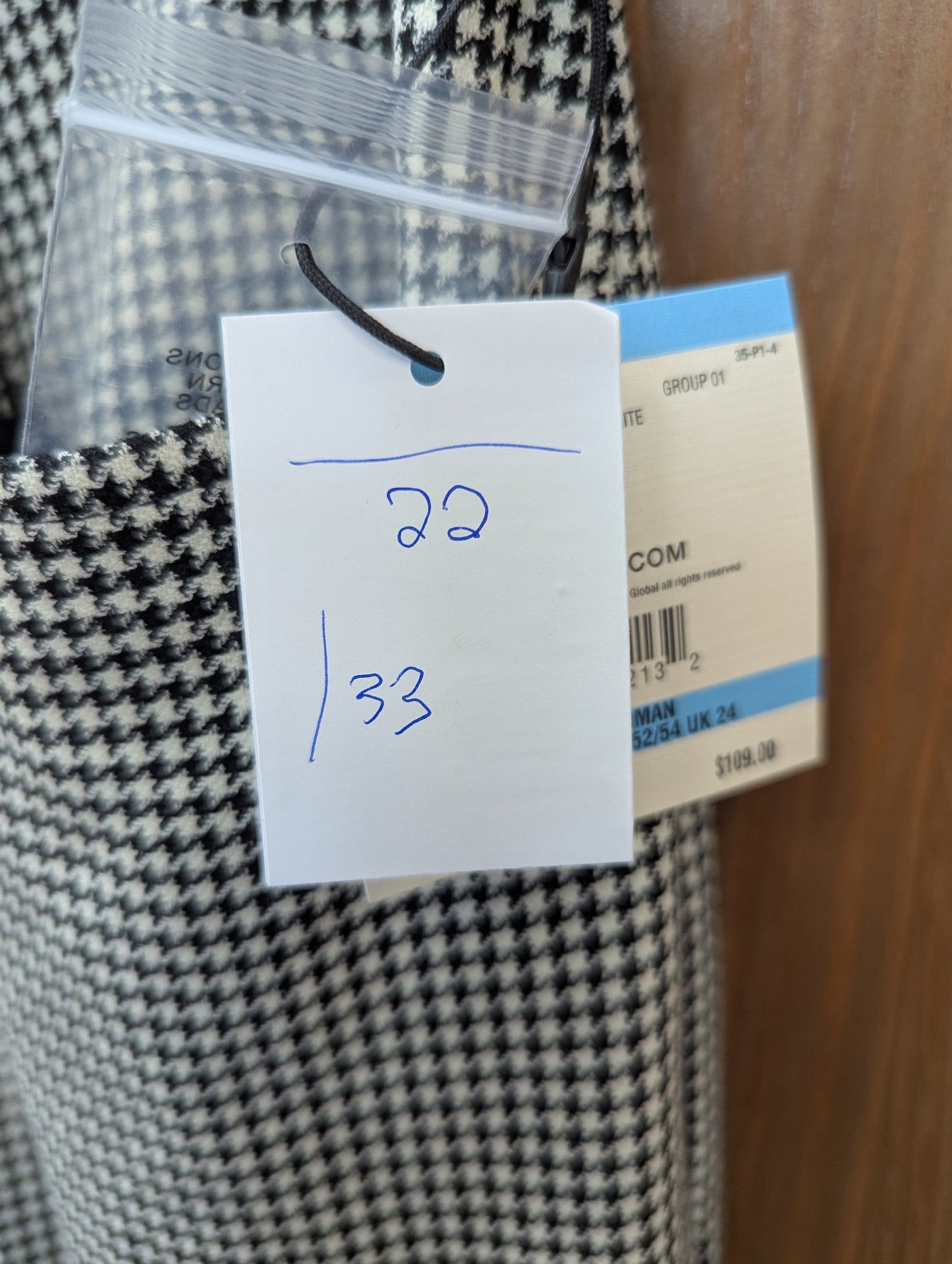 20W Anne Kline Black and White Checkered Pants. #97