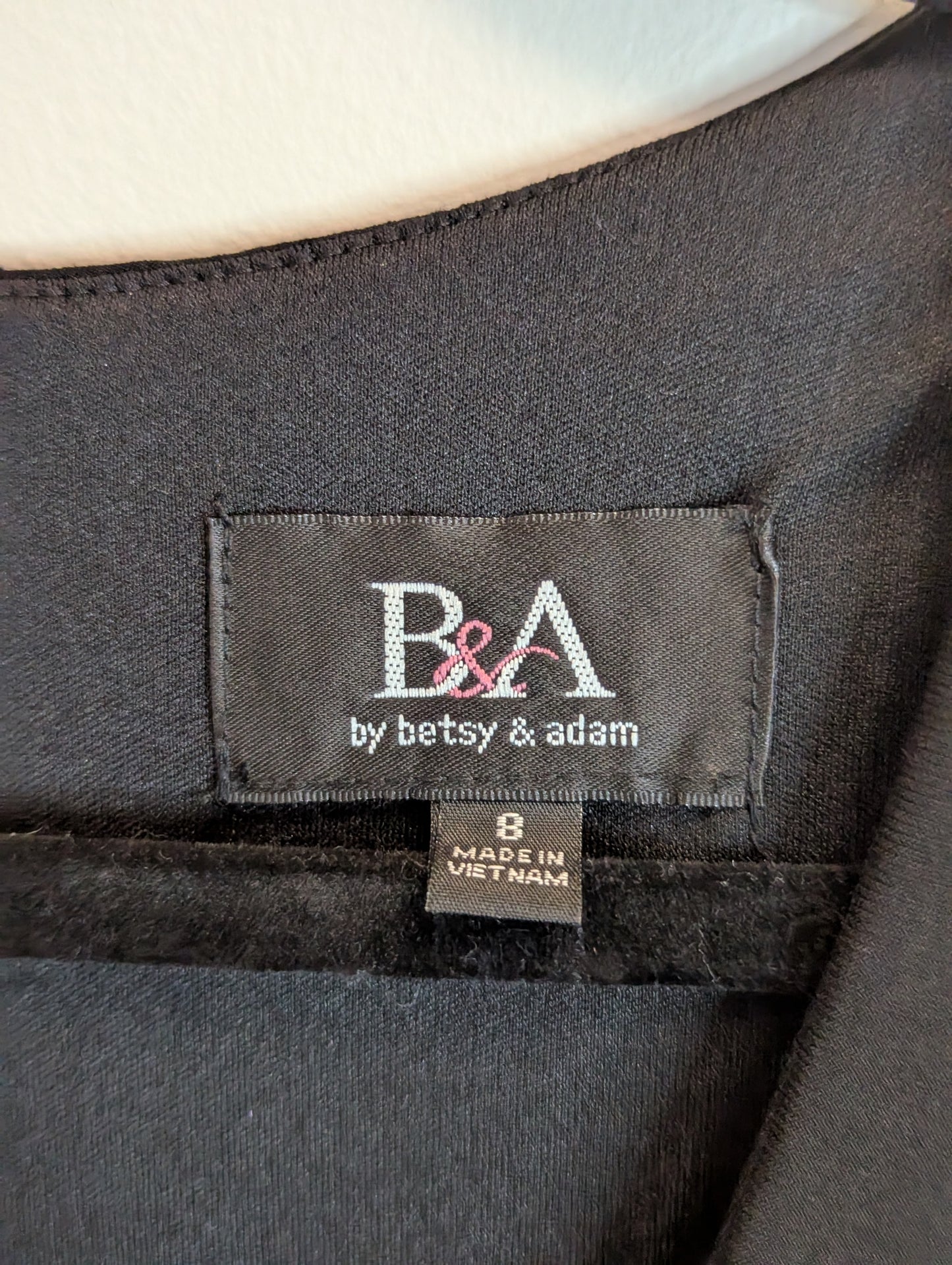 Betsy & Adam Women's Cocktail Dress Size 8 Black Sleeveless Ruffled Sheath. #97 MO