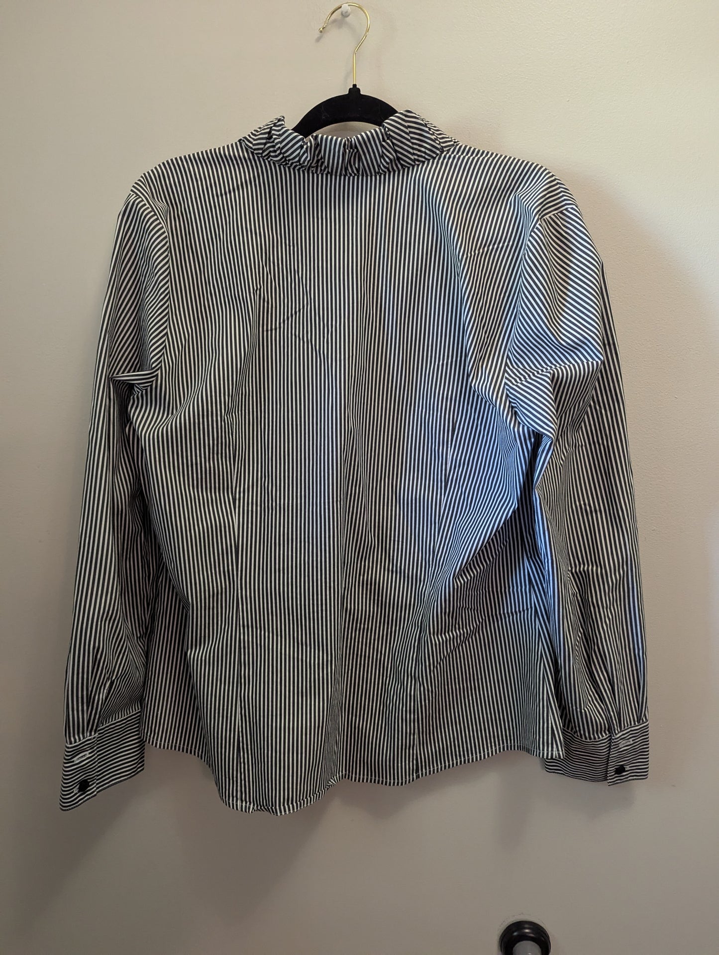 Worthington Black and White Striped Shirt Sz XL #105