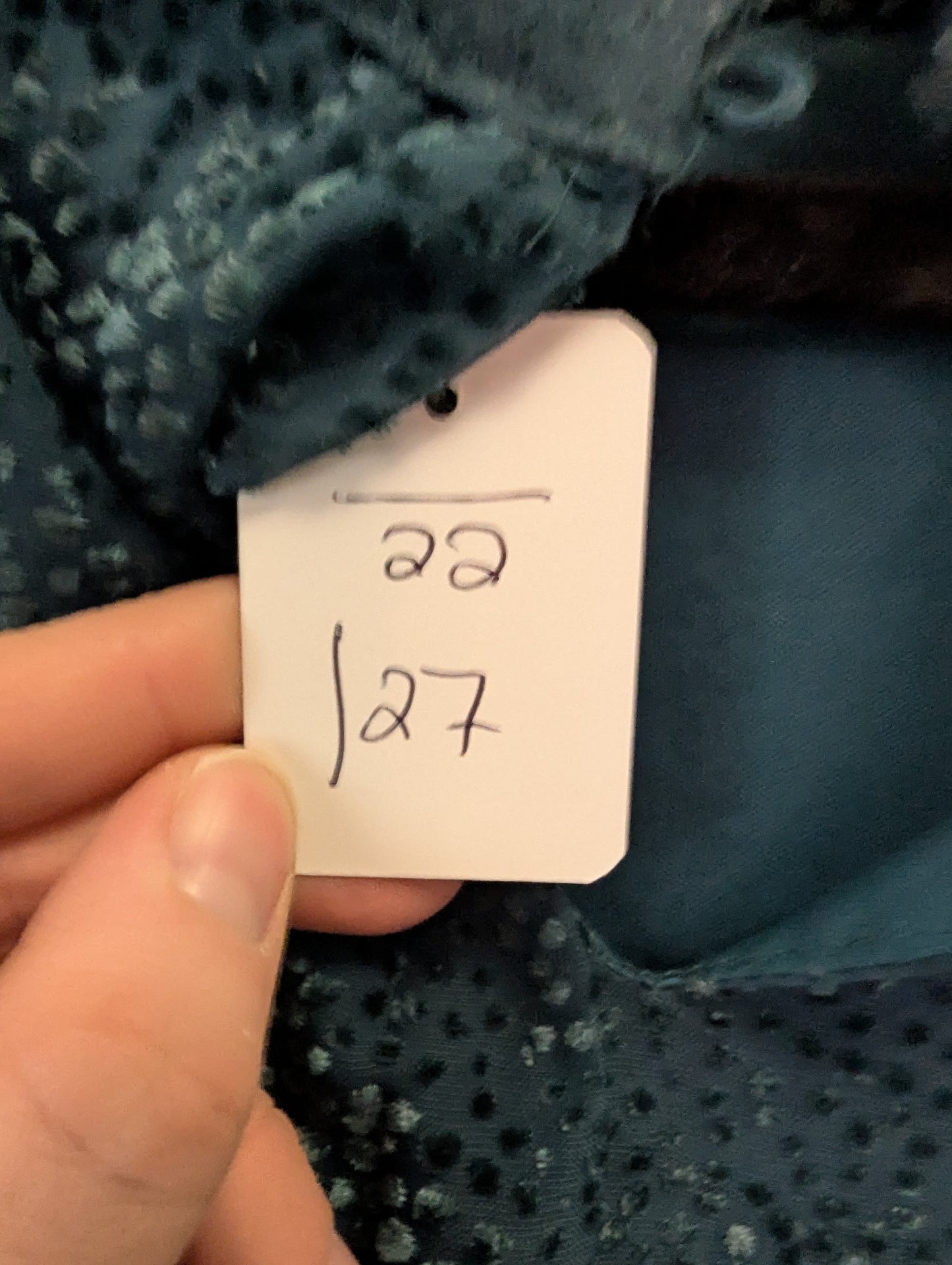 Solid burnout mock neck puff sleeve top. Sz XL #105