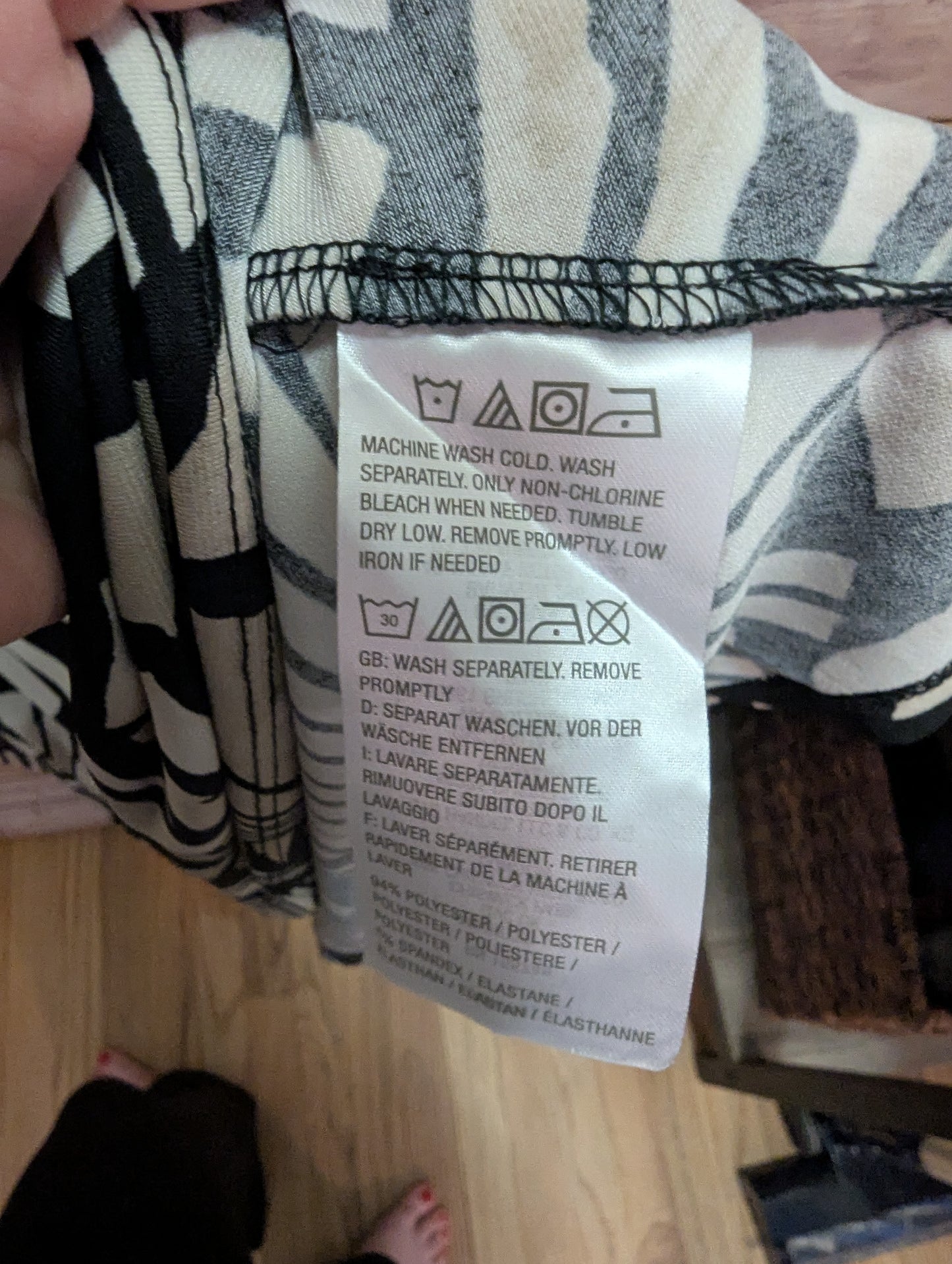 Black and White Leaf Print Maxi Dress Sz 2XL. #104