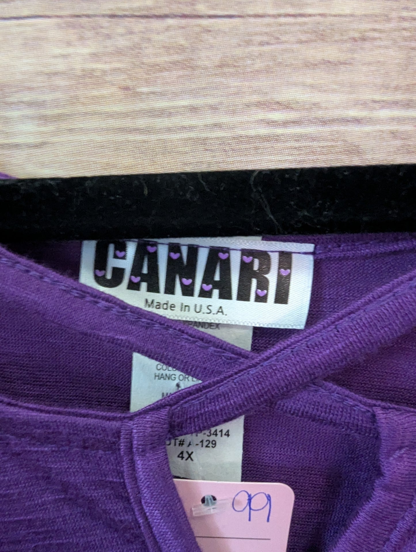 NWTs, 4xl Canari Women's Purple Top.