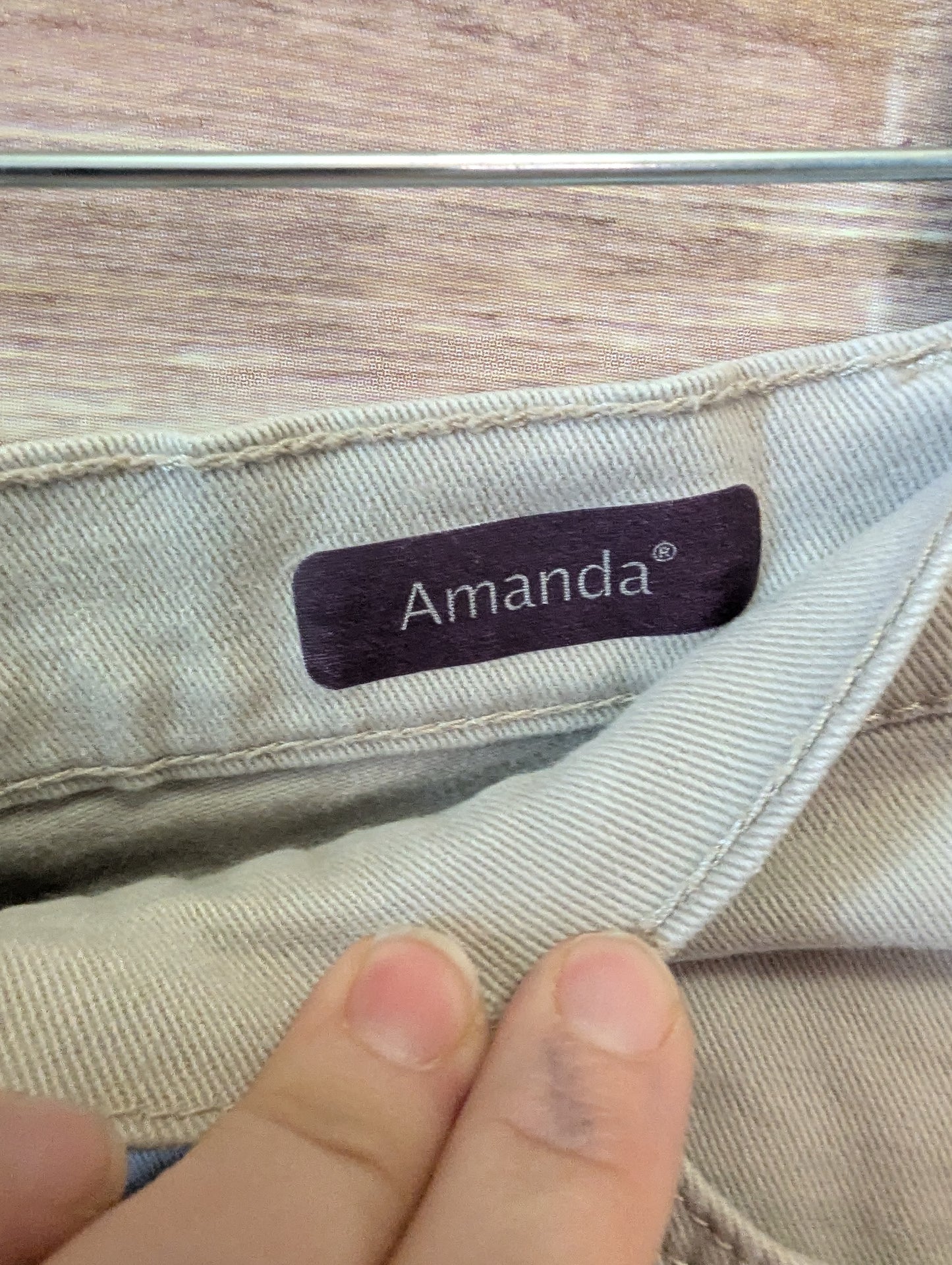 Gloria Vanderbilt Beige Amanda Jeans. Sz 30/31