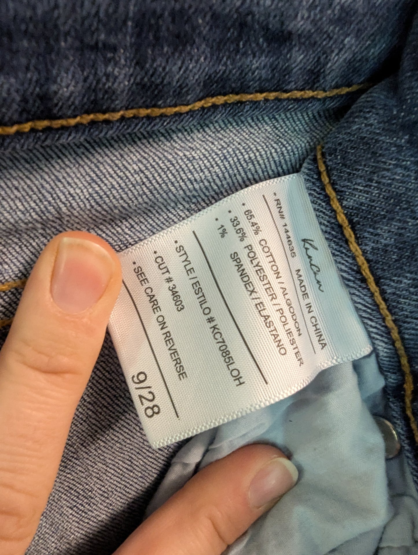 Kancan straight leg mid rise denim jeans. Sz 9.