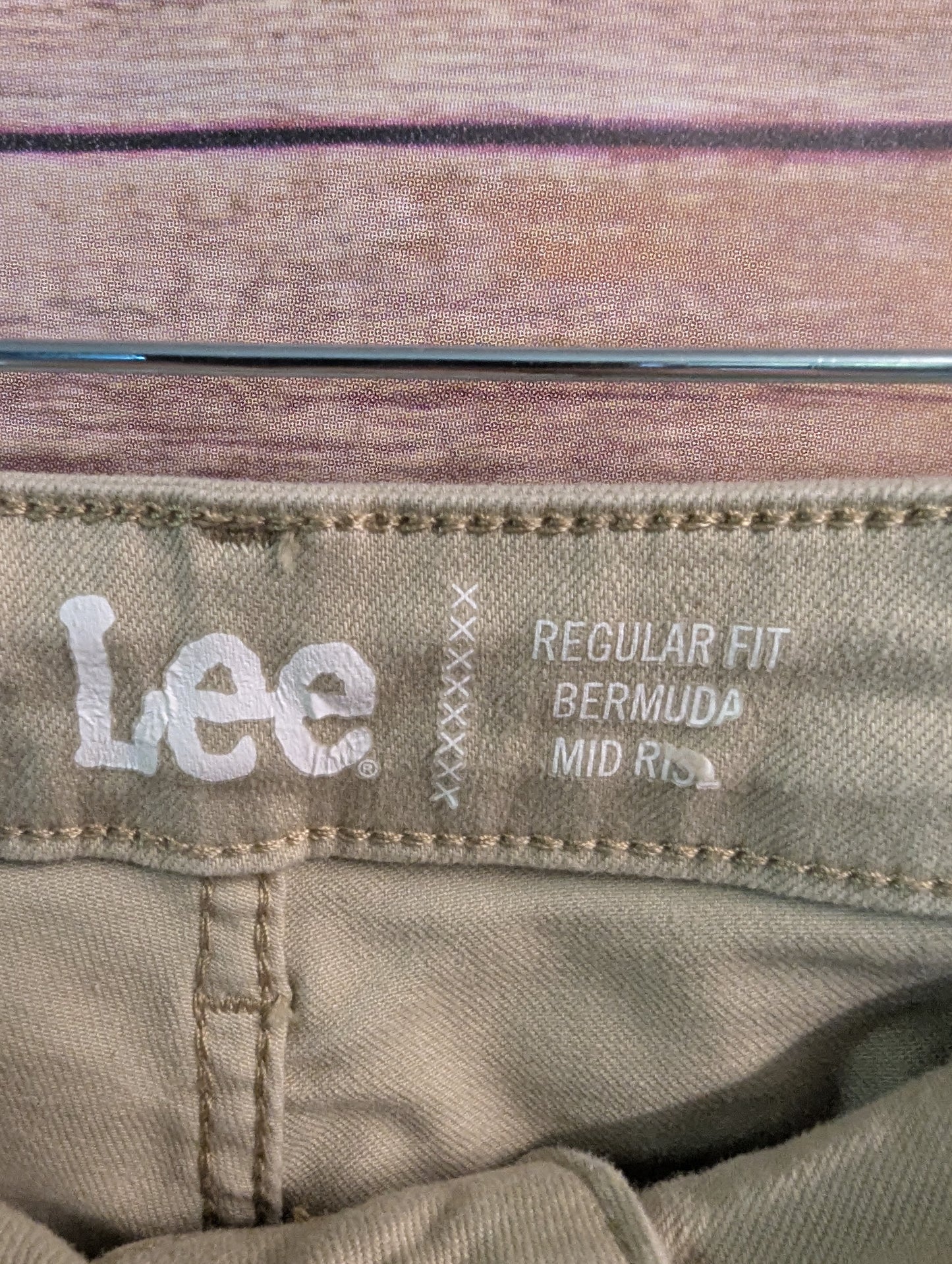 Lee Bermuda shorts. Size 8M RS 22