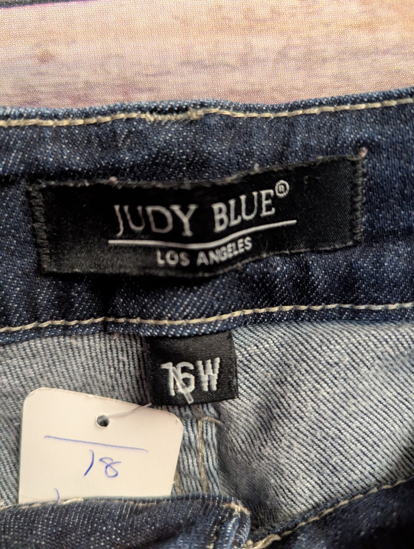 Judy Blue, Petite Mom Jeans 16W Inseam 27"