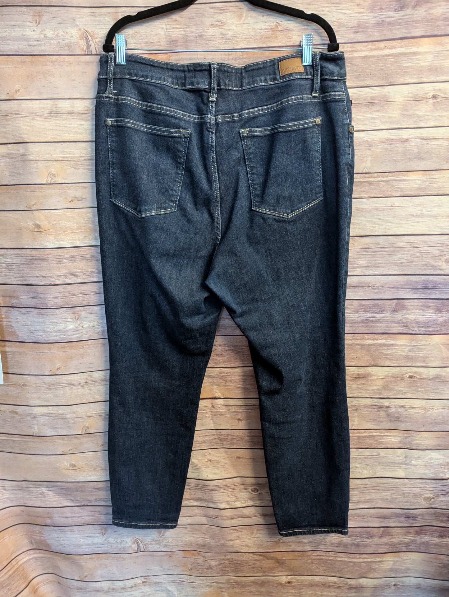 Judy Blue, Petite Mom Jeans 16W Inseam 27"