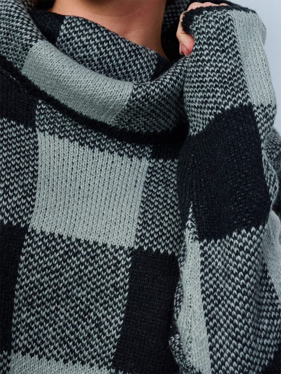 Color block turtleneck - Scarlett's Riverside Boutique