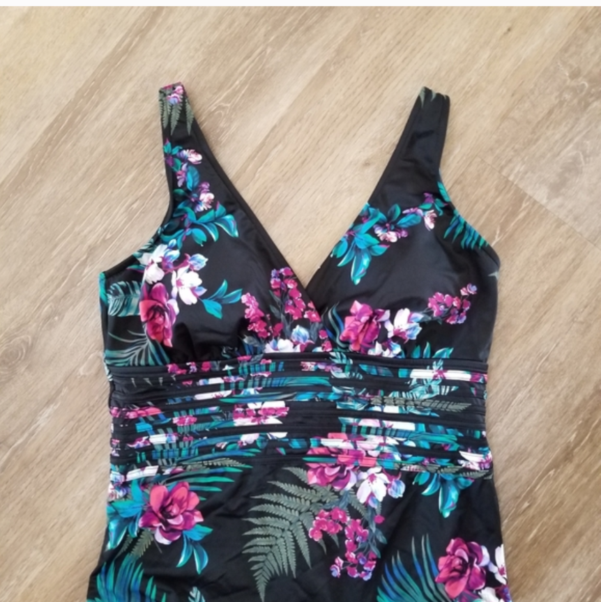 NWT Aqua Green Tropical Floral Waist Detail One Piece Swimsuit Size 22 #A19