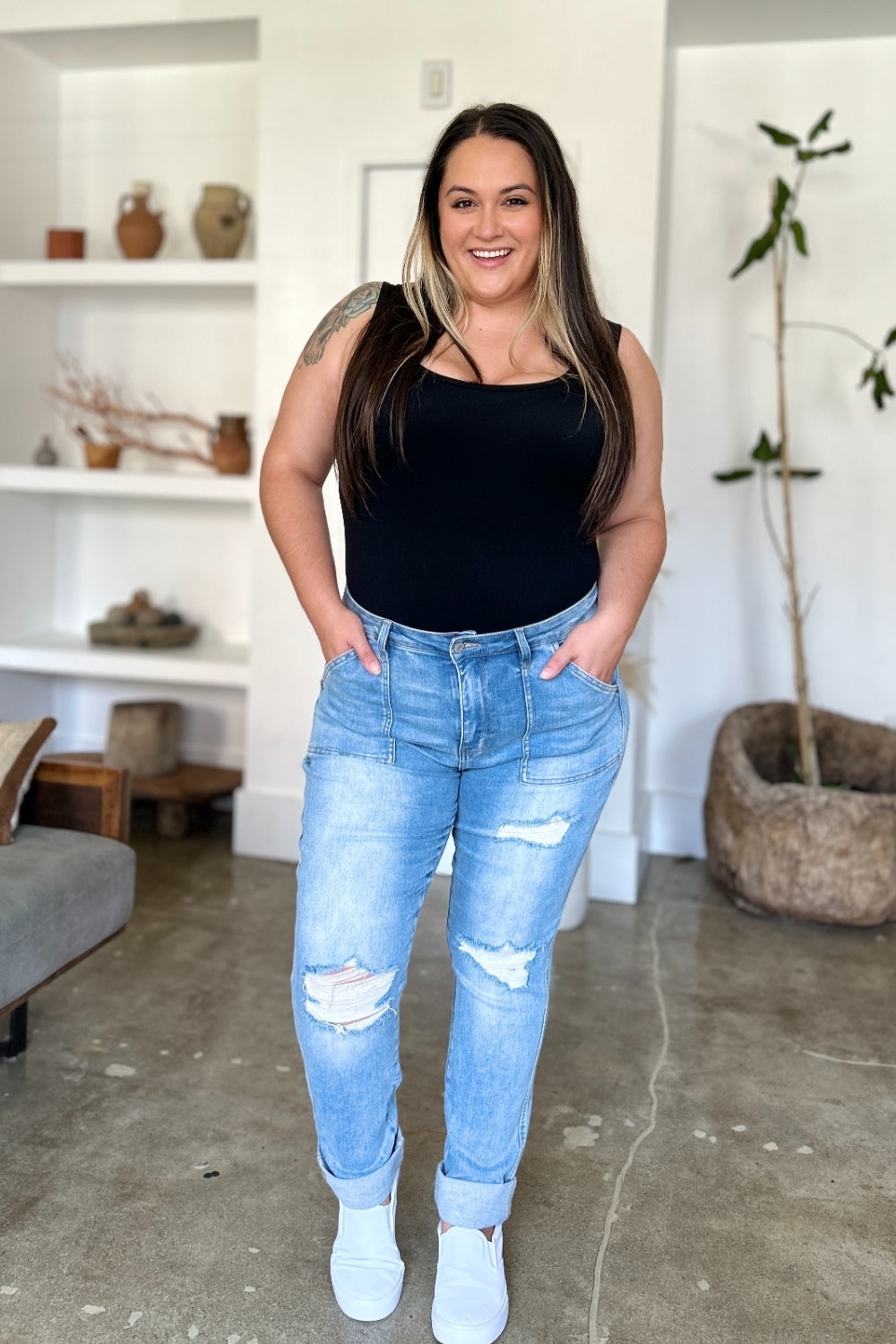 Judy Blue, Distressed Straight Jeans. Inseam 29" - Scarlett's Riverside Boutique