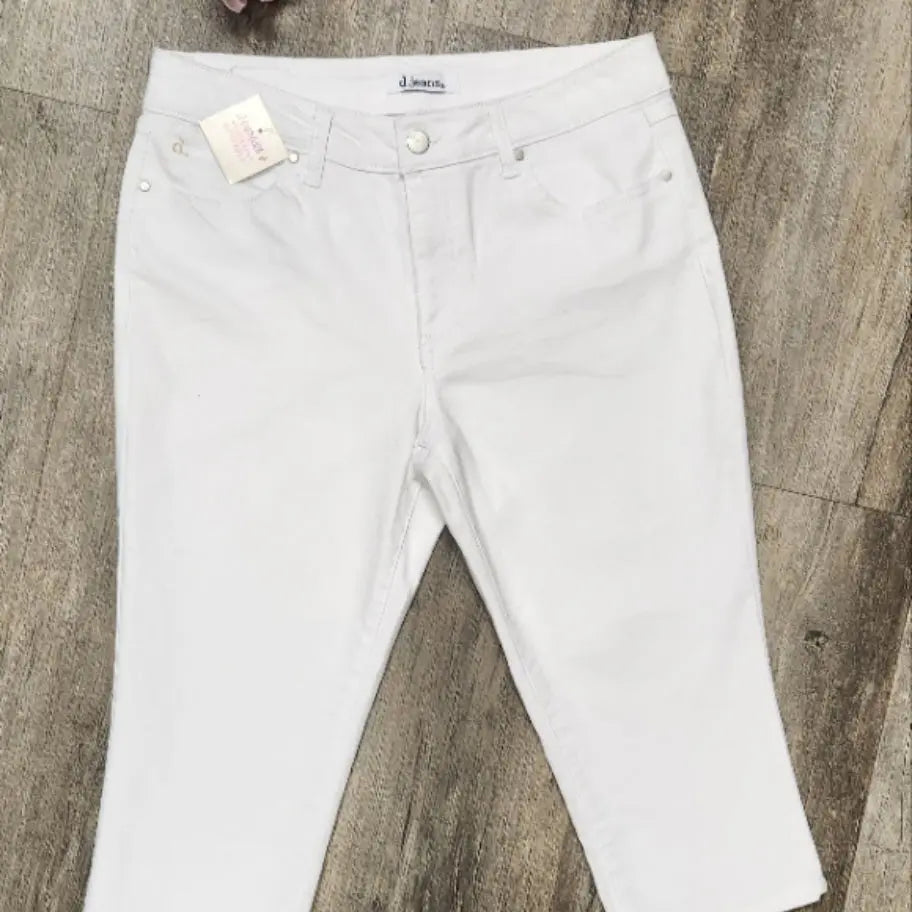 D. Jeans White Capri - Scarlett's Riverside Boutique