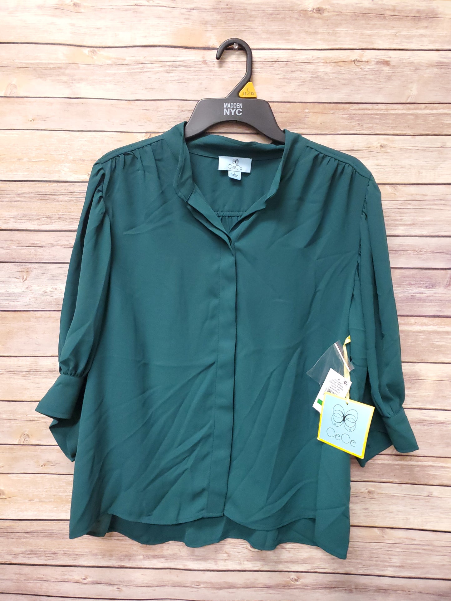 CeCe Emerald Green Blouse. Size L. NWT. #97