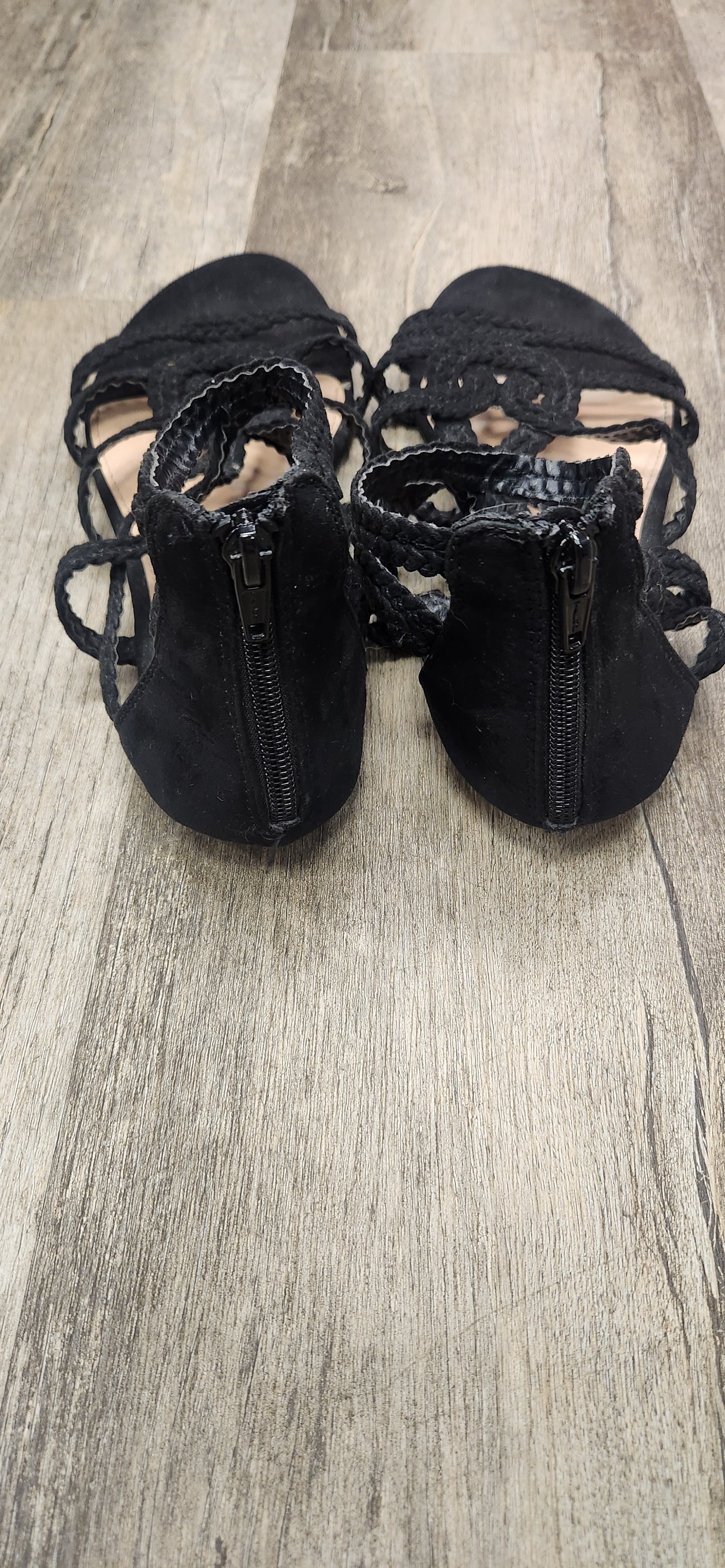 LC Sandals size 9.5 RS 73 - Scarlett's Riverside Boutique