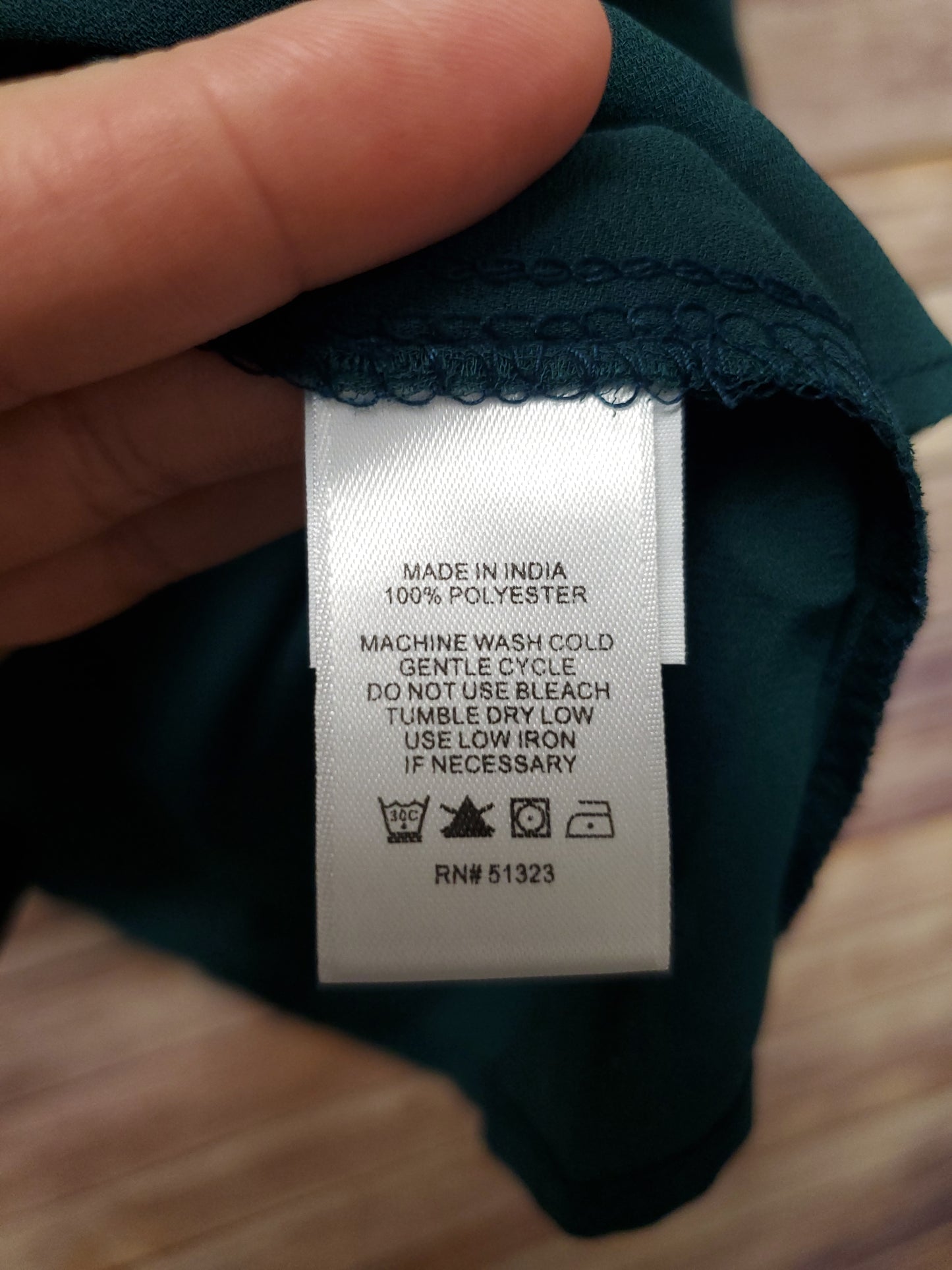 CeCe Emerald Green Blouse. Size L. NWT. #97