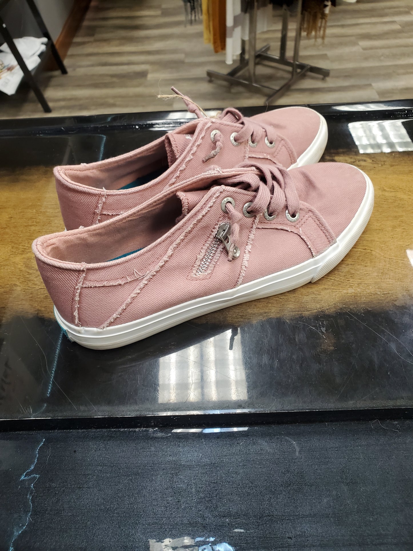 Jenn Ardor Sport Shoes Size 9 RS 91 - Scarlett's Riverside Boutique