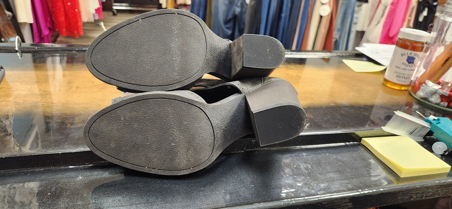 Maurice's Size 9 Gray Heeled Sandals RS 91