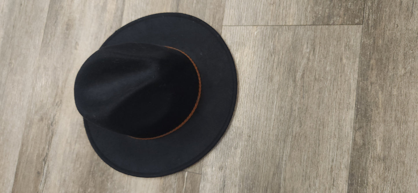 Black Hat with Brown Trim - Scarlett's Riverside Boutique