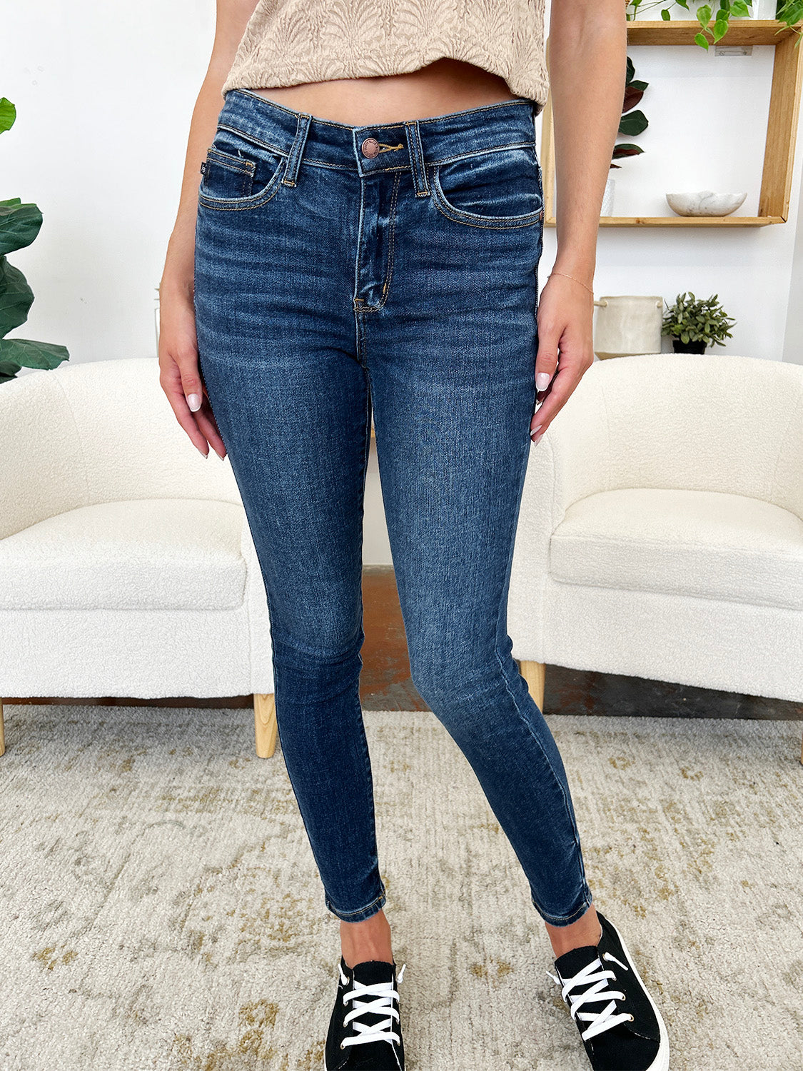 Judy Blue classic Skinny Jeans. Inseam 29" - Scarlett's Riverside Boutique 