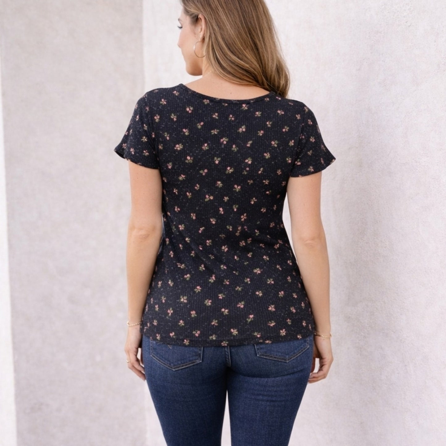 Black Floral Ruched V-Neck Top Size Small | Ribbed Knit Flutter Sleeve Top #B14