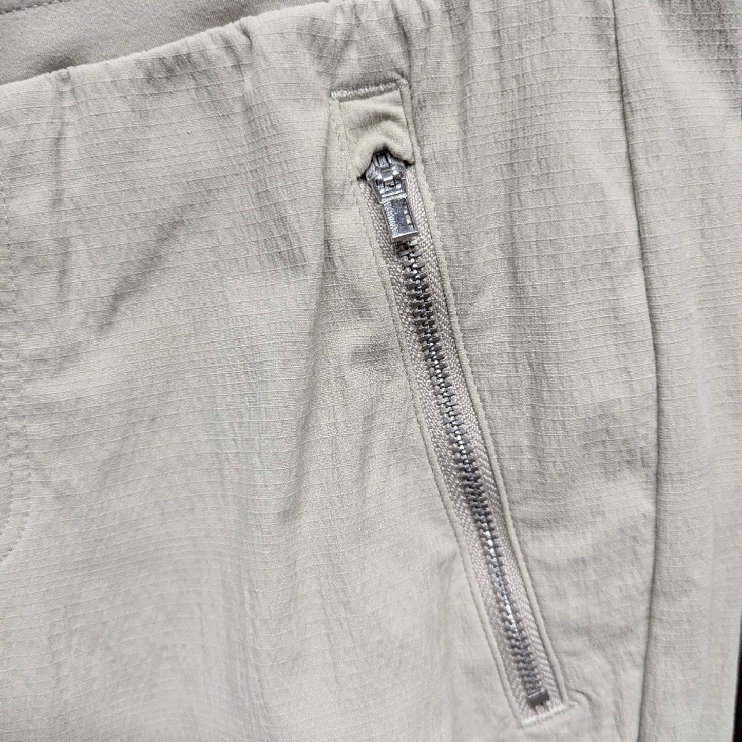 Athleta Size 00 Beige Lightweight Jogger Pants | Drawstring Waist | Zip Pocket