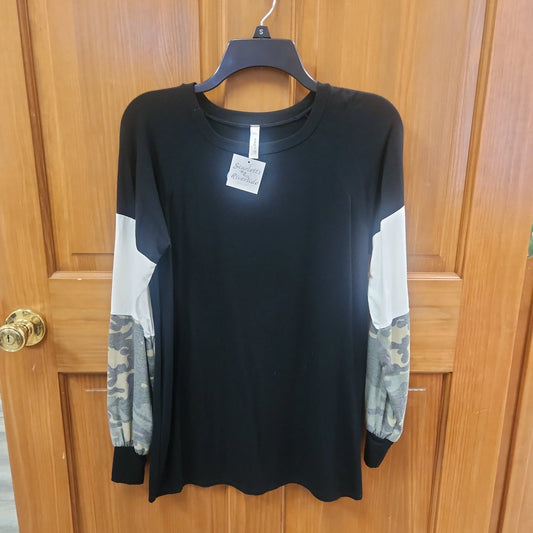 Camo Block Sleeve Top NWT RS 2. Oversized Small - Scarlett's Riverside Boutique 