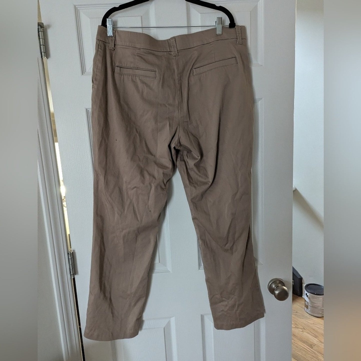 Lee Women's Khaki Dress Pants Size 18M Classuc Straight Leg, Work Slacks #E15