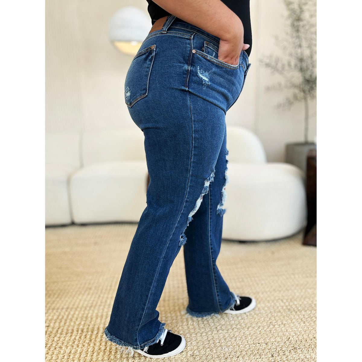 Judy Blue Full Size Mid Rise Distressed Raw Hem Jeans. 32" inseam
