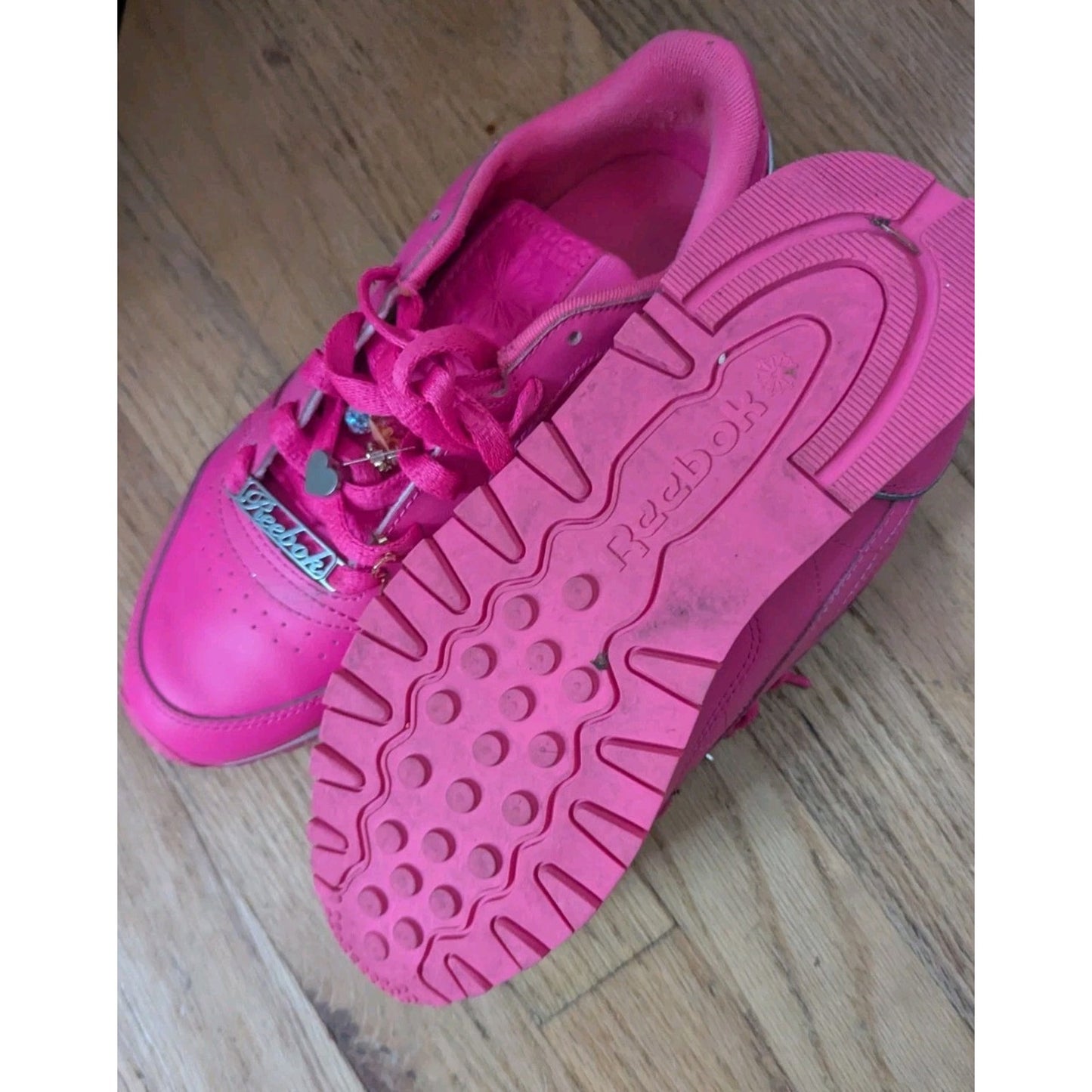 Retro, Y2K, Reebok Running Shoes Womens Size 8 Dynamic Pink CL LTHR
