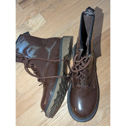 Natasha Brown Patent Combat Boots Women’s Size 7 Lace Up Lug Sole