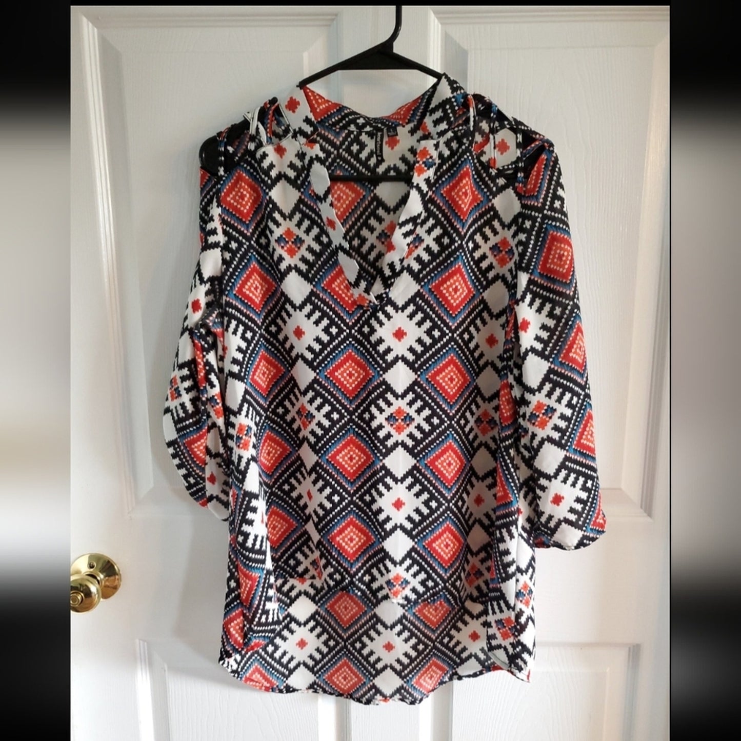Heartsoul Aztec Print High-Low Blouse Red Black Blue | Size Large #B40