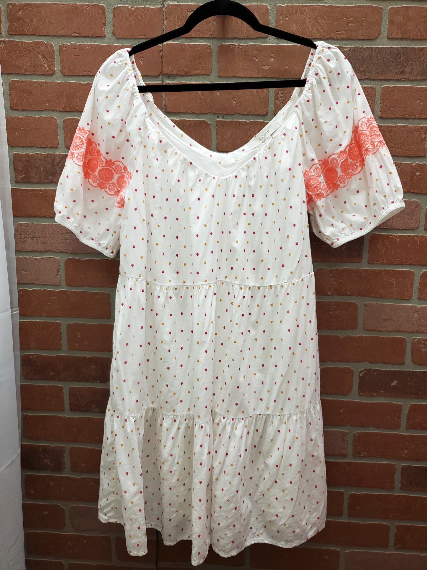 Loft White Dress w/ Orange & Pink Polka Dots. Sz M RS 29