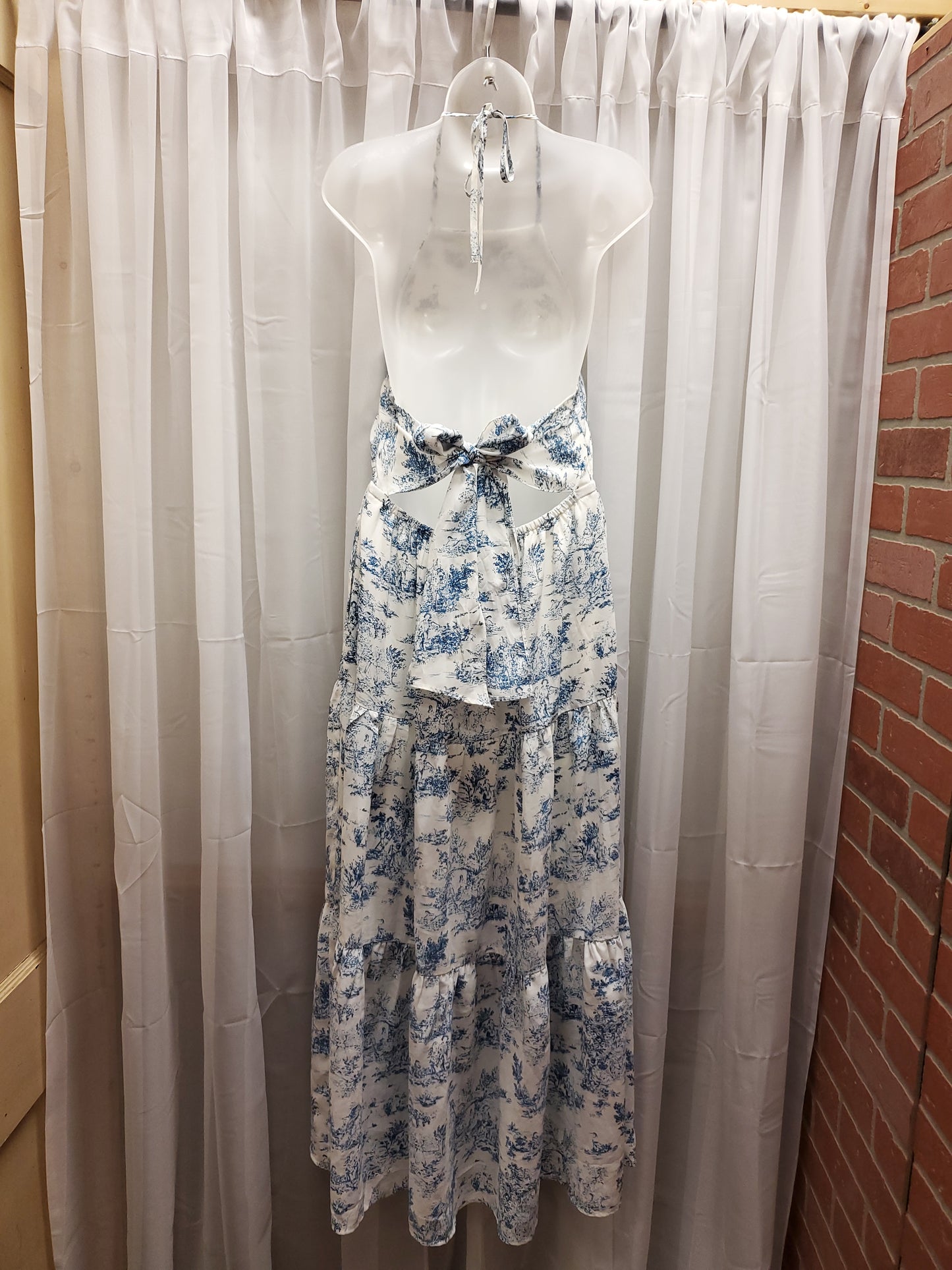 Entro Blue & White detailed Maxi Dress. Size L. RS 29