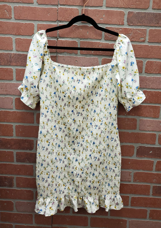 Edit By Nine. White Floral Dress. Size M.