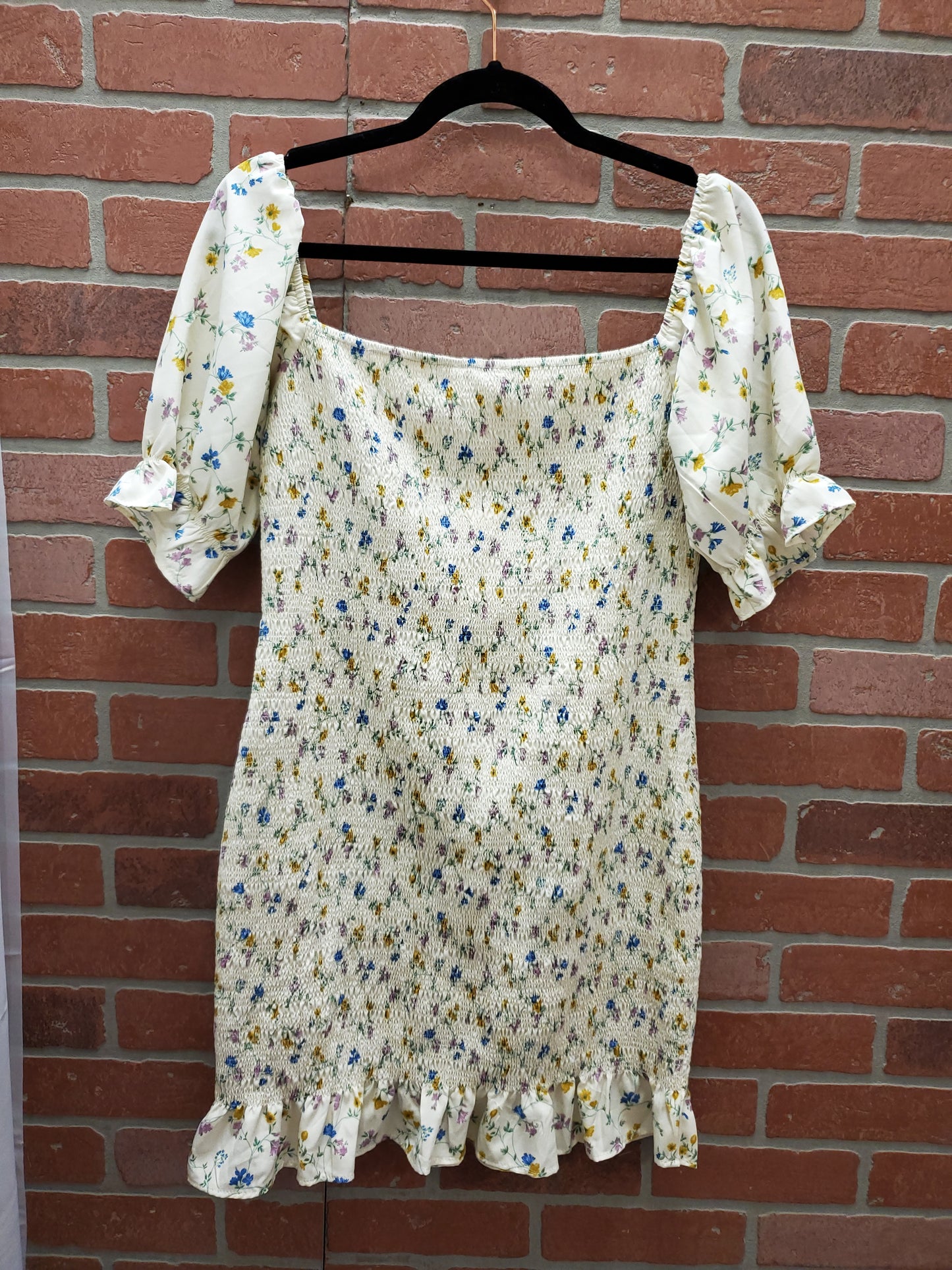 Edit By Nine. White Floral Dress. Size M.