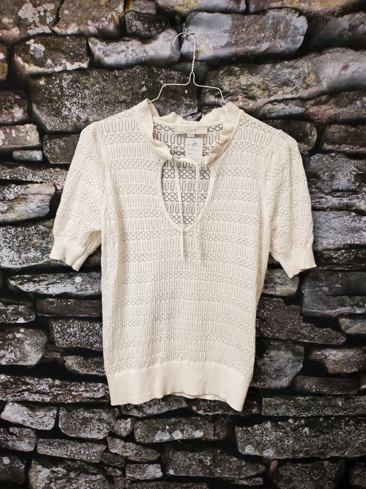 Loft. Cream White Knitted Blouse. Size M. RS 29.