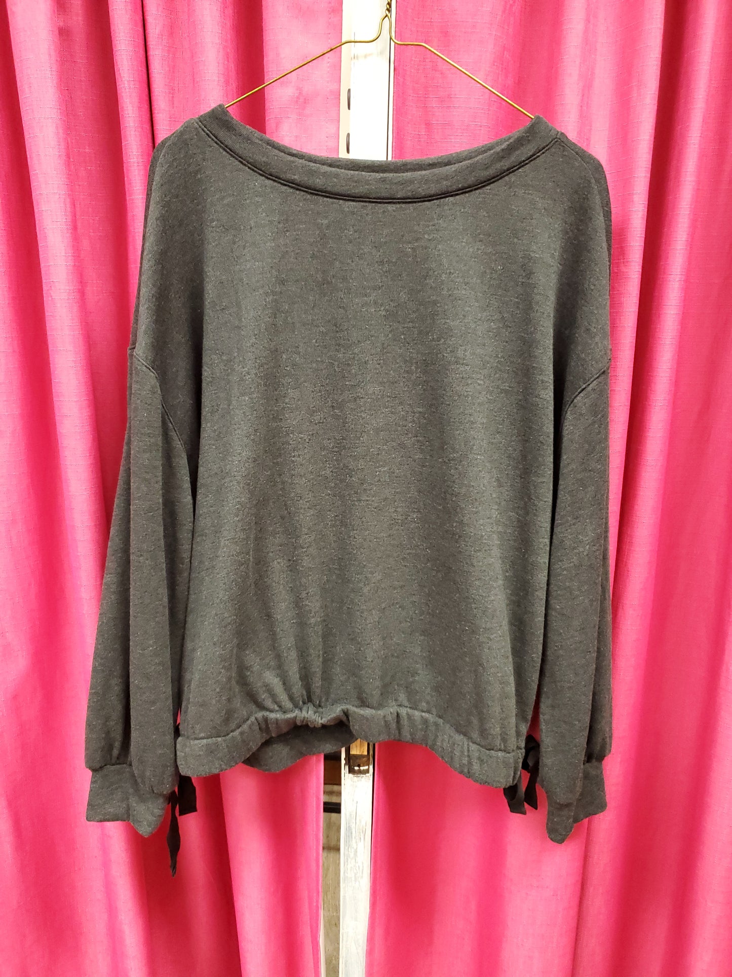 Lou & Grey. Charcoal Grey Sweatshirt. Size M. RS 29.