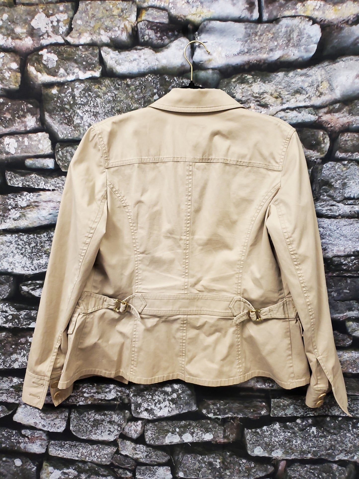 Jones New York Signature. Beige Jacket. Size M. RS 29.