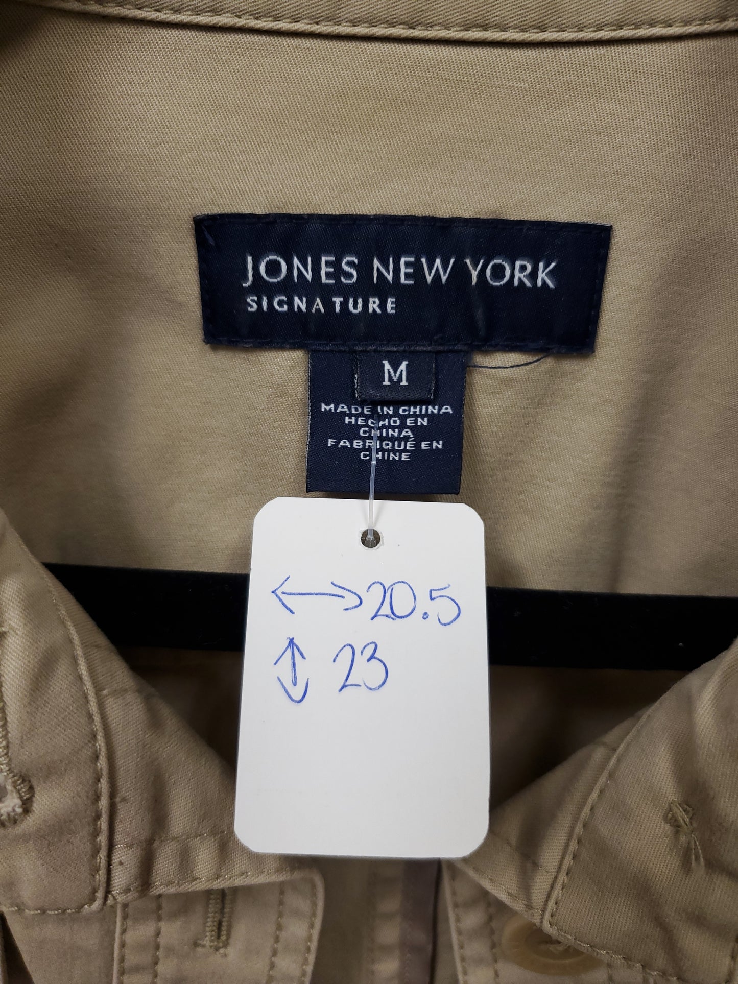 Jones New York Signature. Beige Jacket. Size M. RS 29.