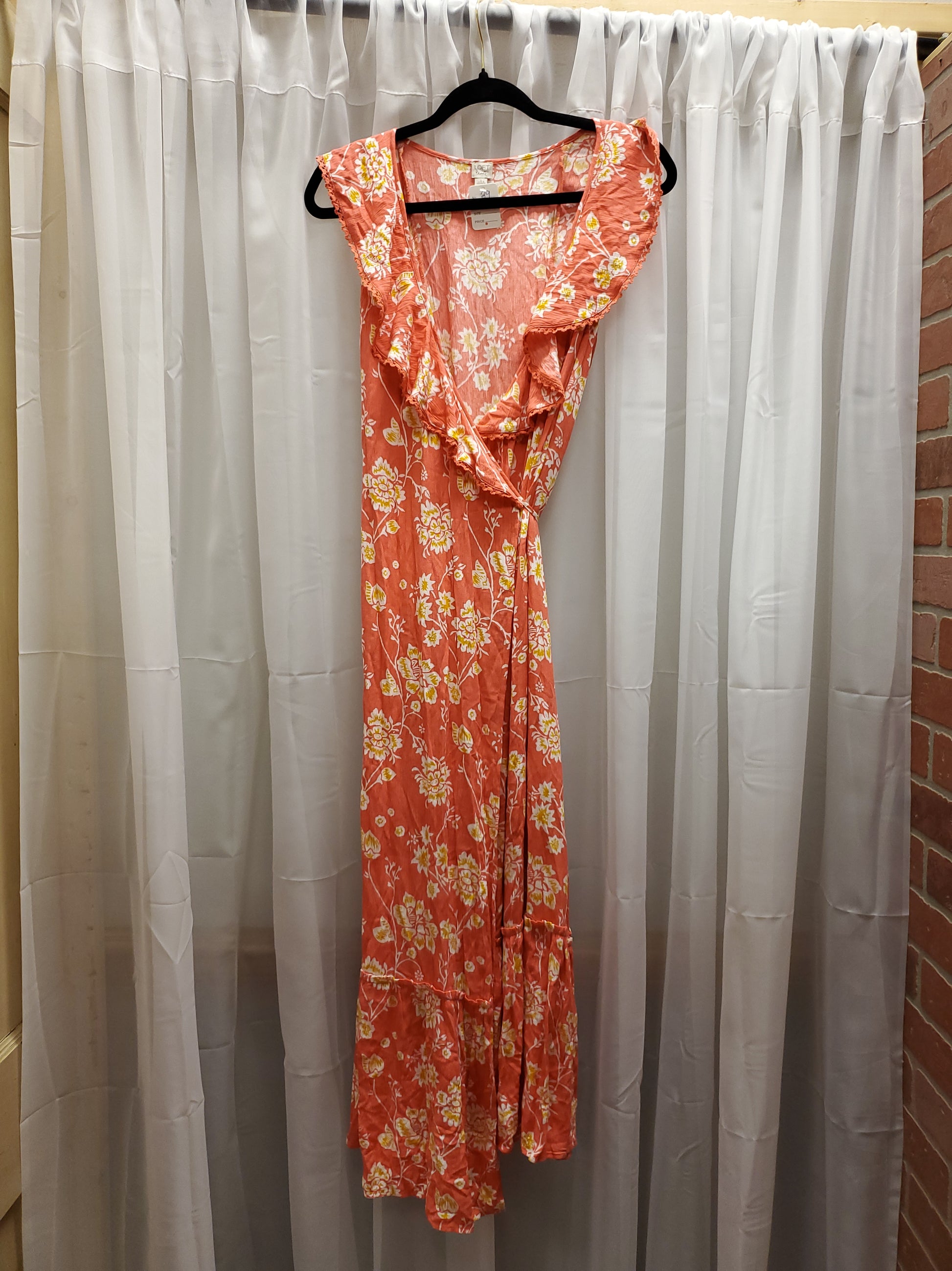Loft Beach. Pink Floral Wrap. Size S. RS 29 - Scarlett's Riverside Boutique Loft Beach. Pink Floral Wrap. Size S. RS 29 - Scarlett's Riverside Boutique
