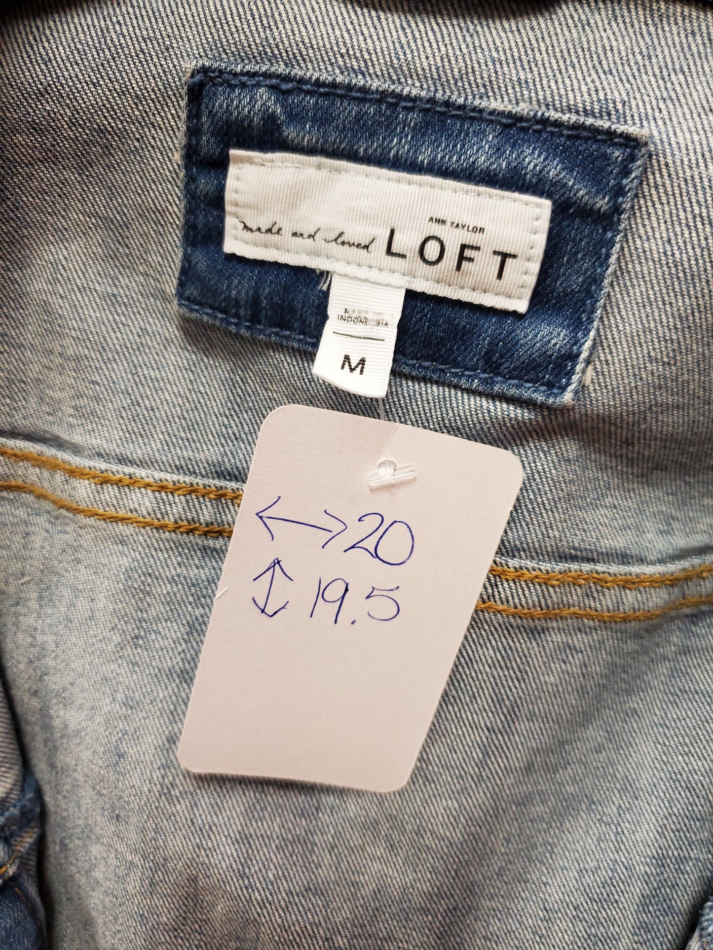 Loft. Denim Jacket. Size M. RS 29.