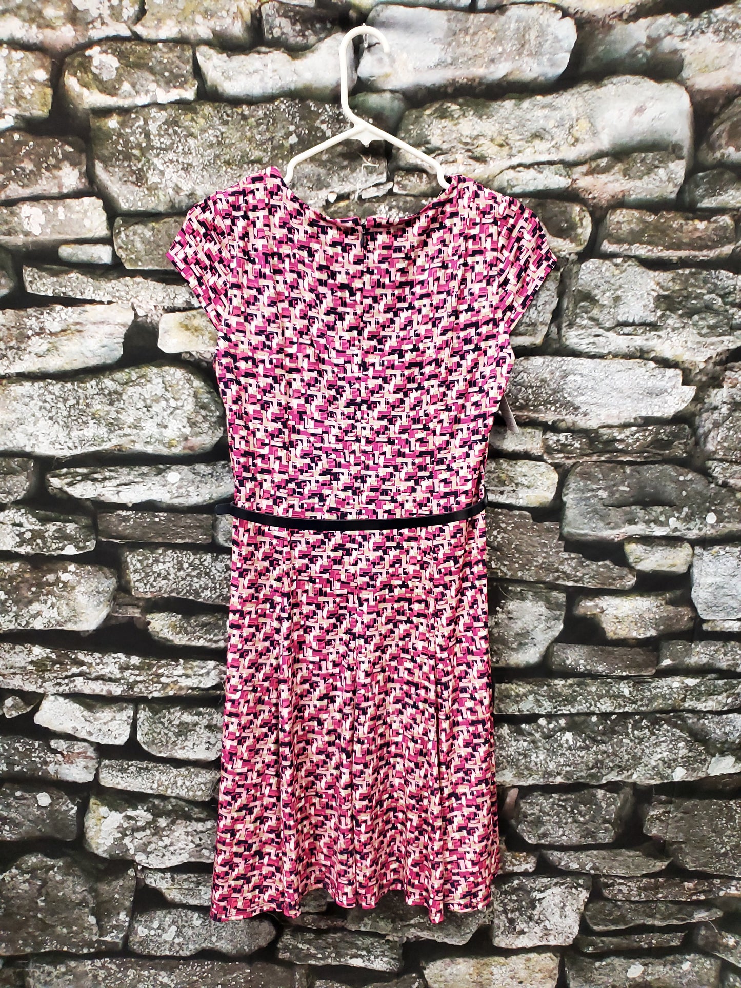 Jessica Howard Pink Geometric Dress. Size 6P. RS JM