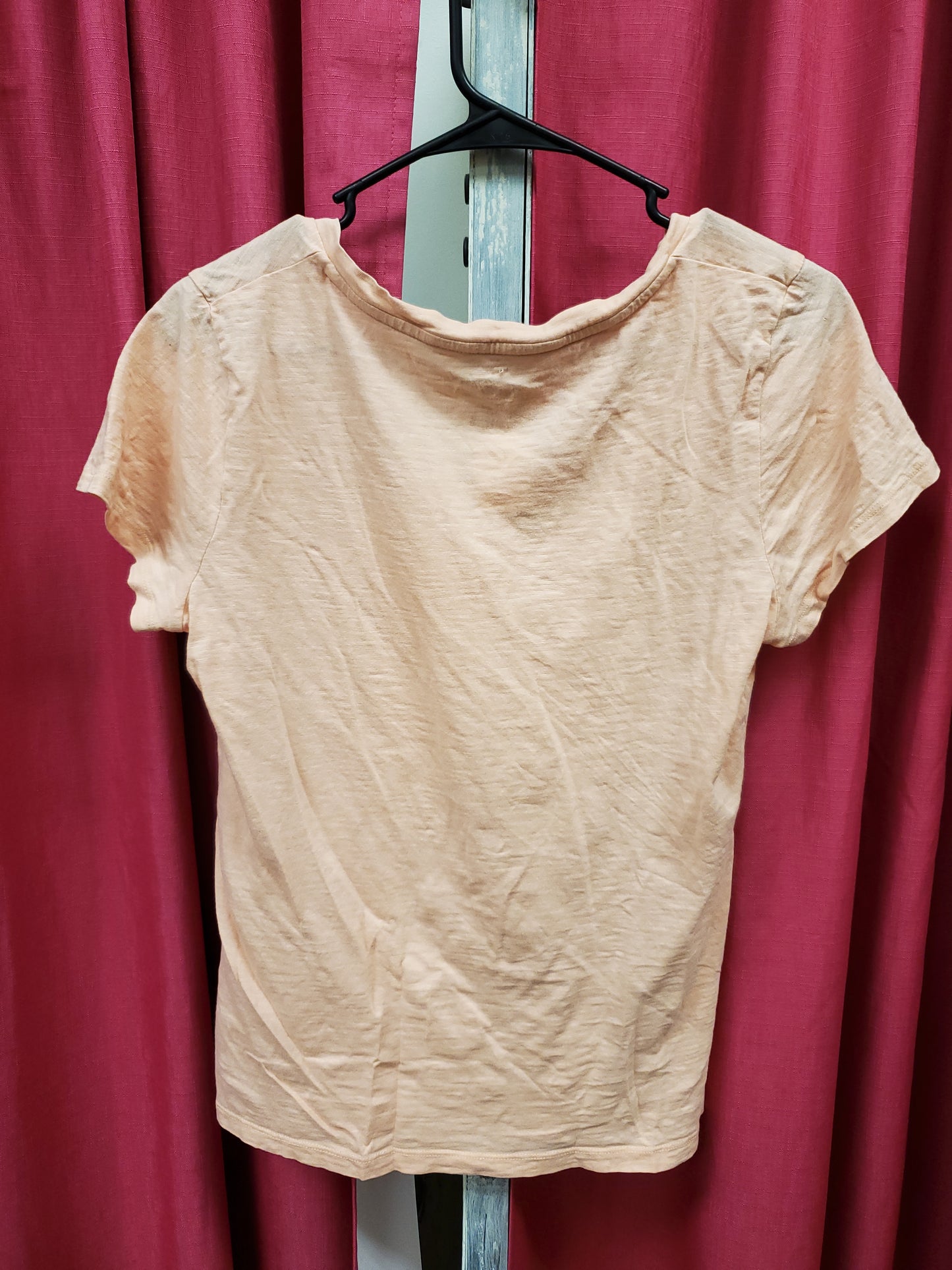 Universal Thread Peach TShirt. Size M. RS 65