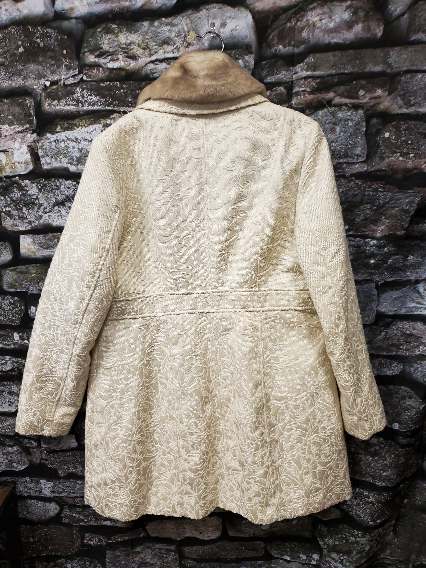 Xhilaration Cream Winter Coat. Size XXL. RS 83