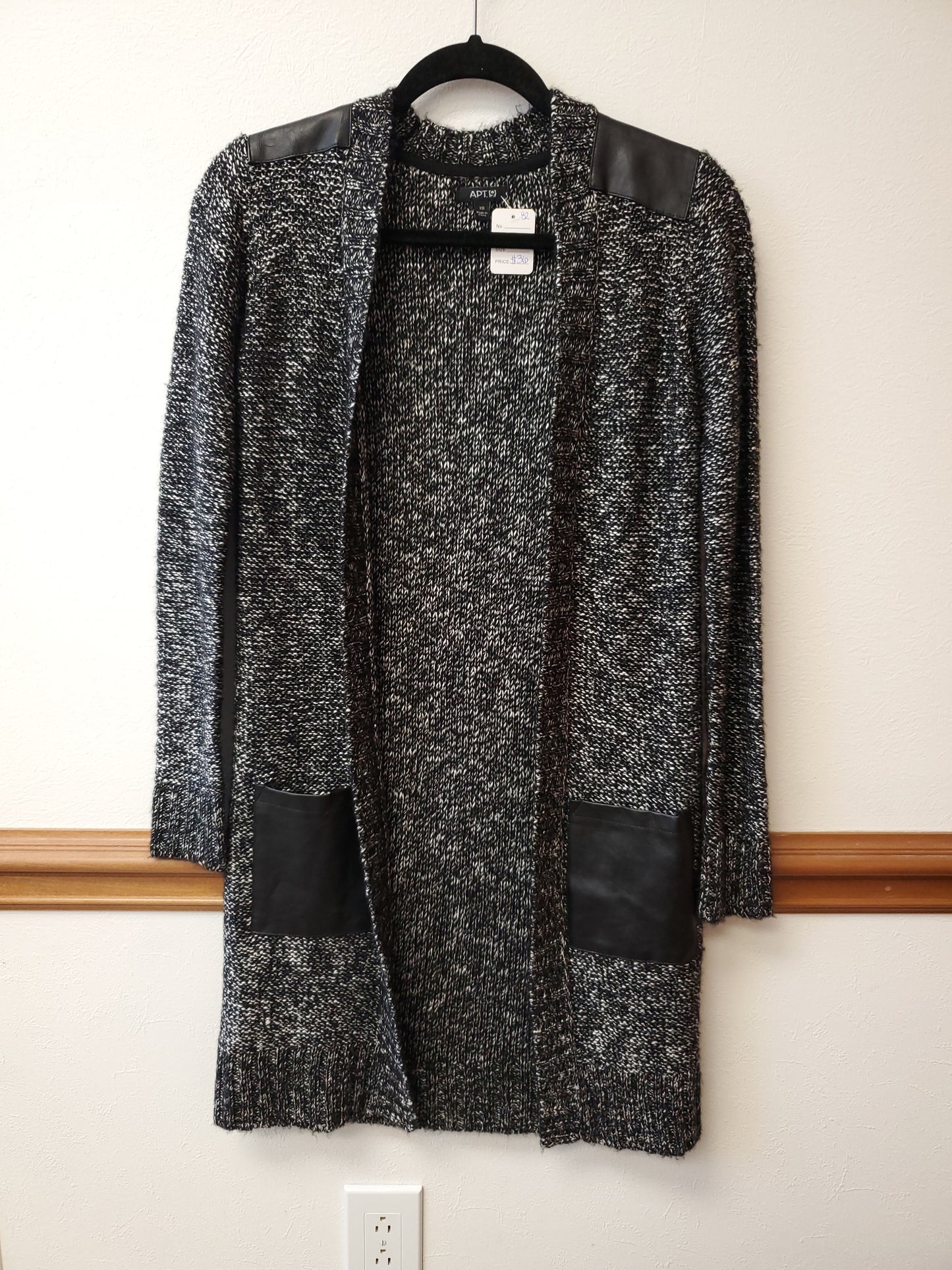 Apt 9 Black & Grey Cardigan. Size XS. RS 82