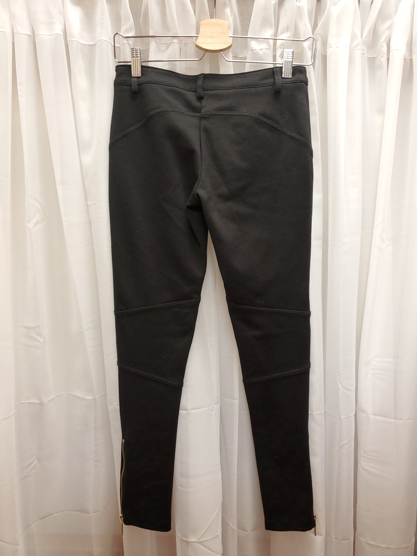 Michael Kors Black Pants. Size 0. RS 82.