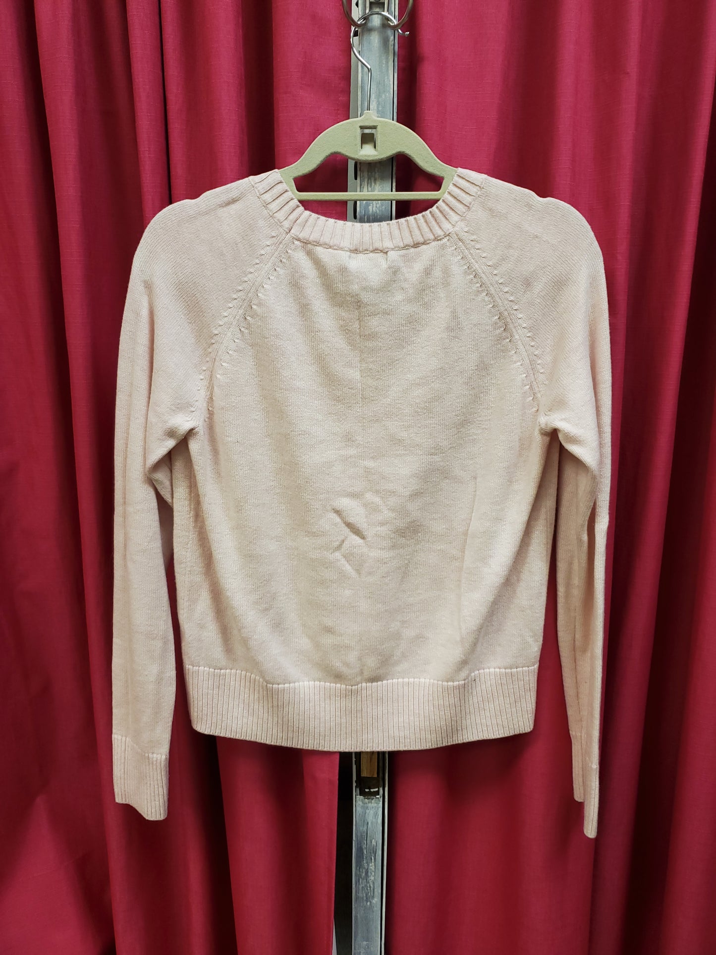 Gap Light Pink Sweater. Size M. RS 82.