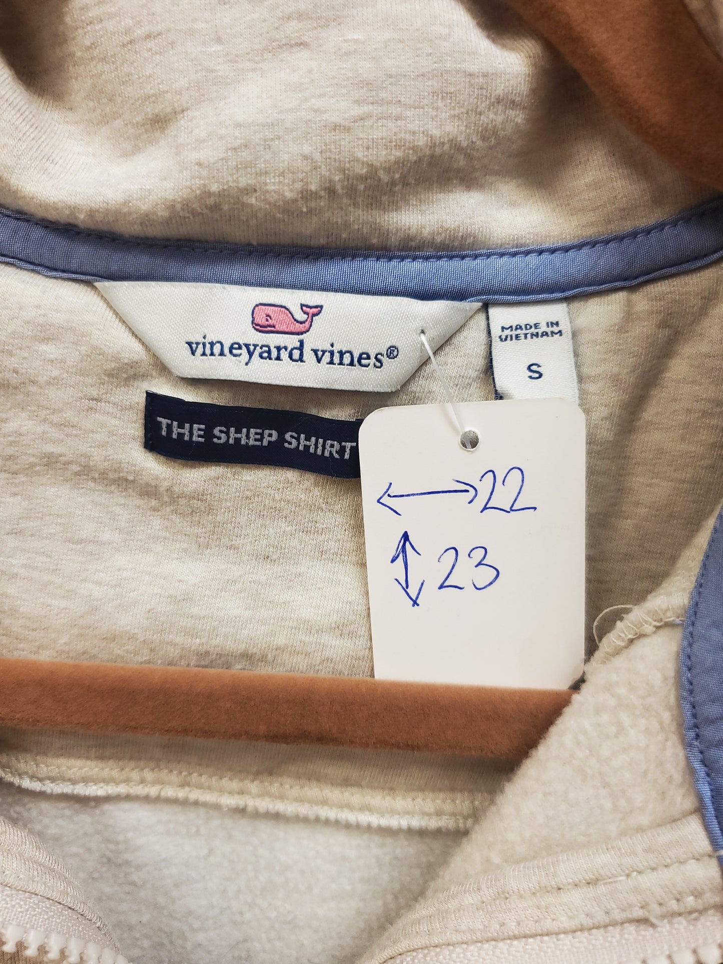 Vineyard Vines Beige Pullover. Size S. RS 58