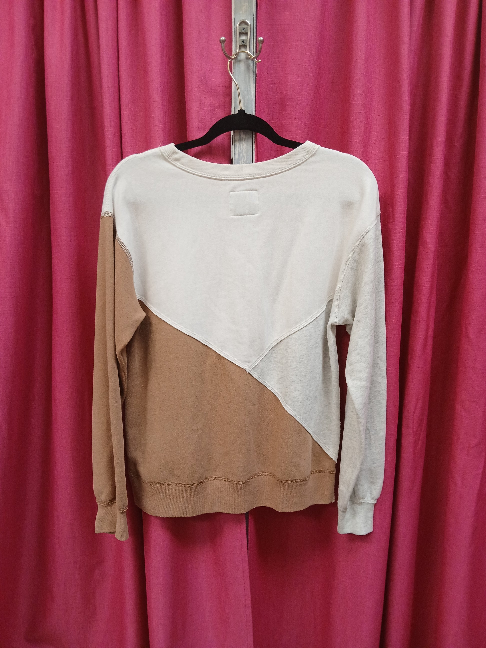 Abercrombie & Fitch Tan, Grey, & White Color Blocked Sweatshirt. Size S. RS 58 - Scarlett's Riverside Boutique 