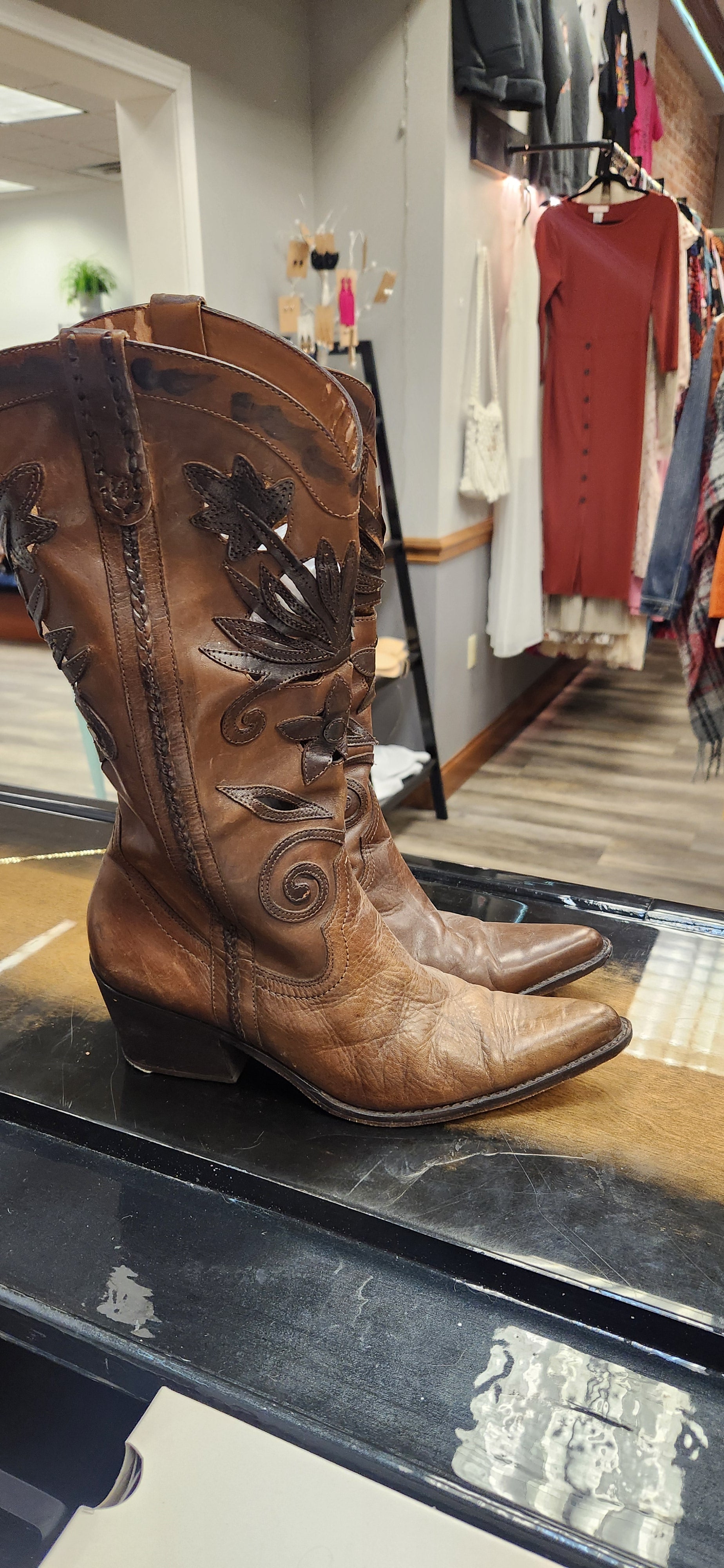 Slinger Boots Size 9.5 RS 91 - Scarlett's Riverside Boutique 