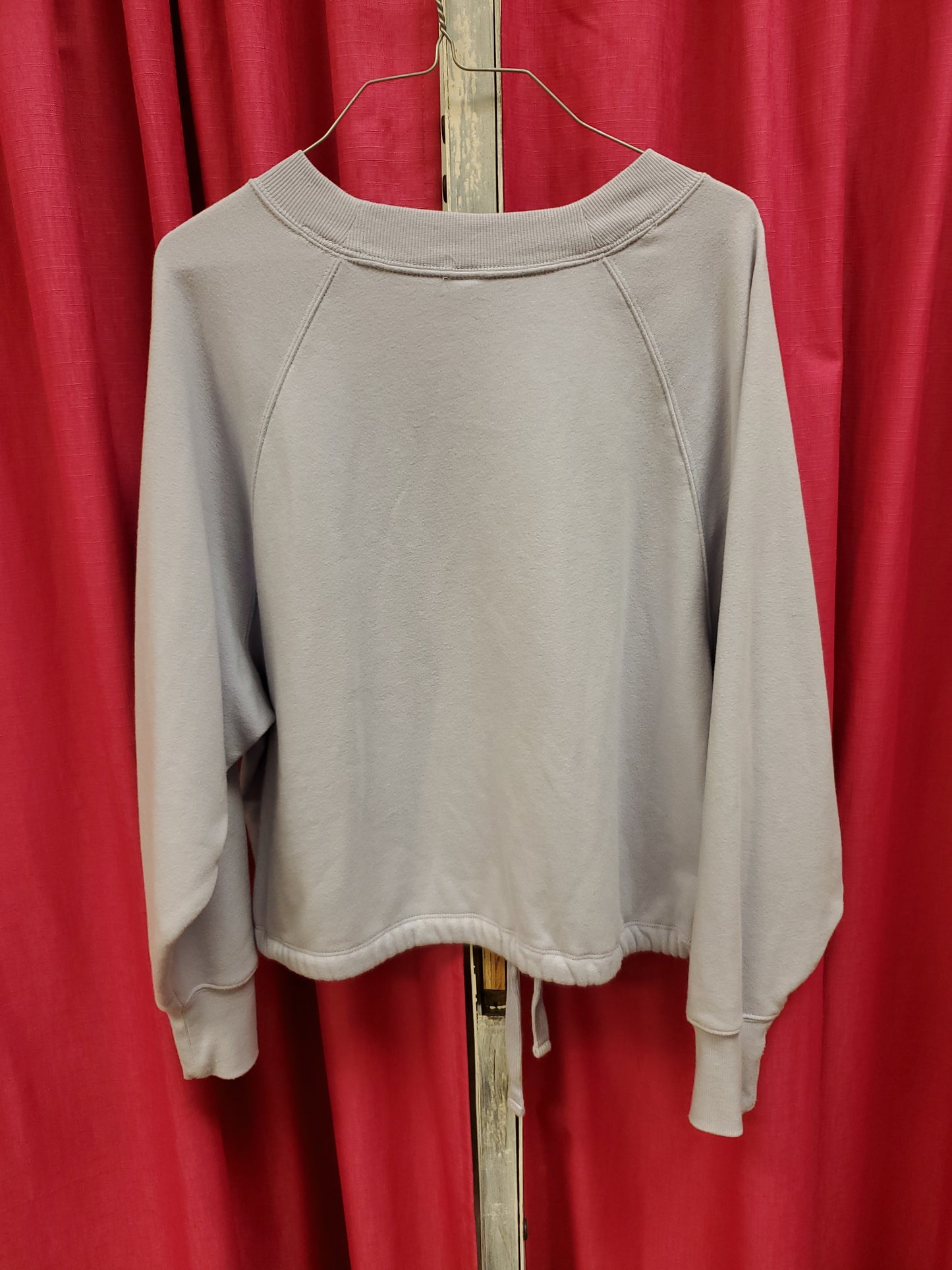 Old Navy light purple sweatshirt. Size S. RS 37 - Scarlett's Riverside Boutique 